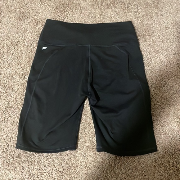 Fabletics 9inch Black Biker Shorts Power hold Size Medium - Picture 3 of 3